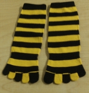 Zehensocken gelb-schwarz geringelt S ca. 34-38